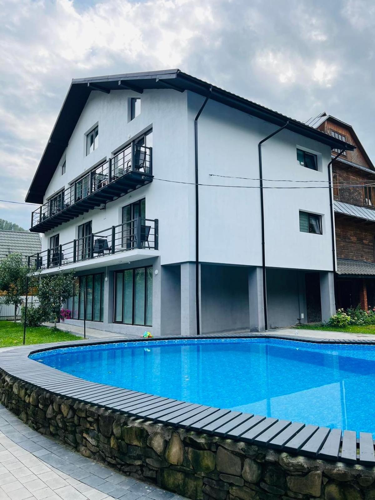Gostynets Hotel Yaremche Exterior photo